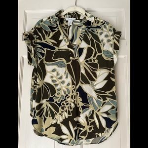 Cupcakes & Cashmere XS Shirt